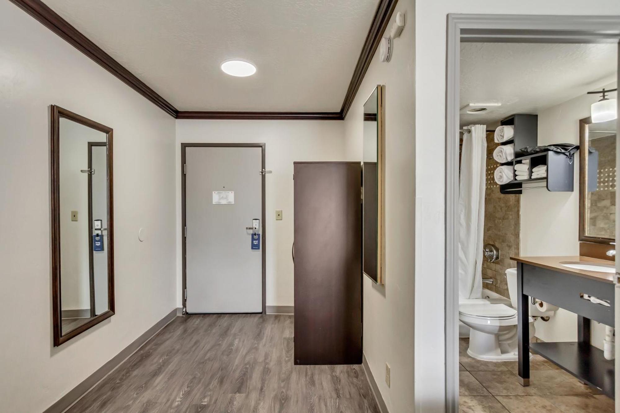 Park Inn By Radisson, Salt Lake City-Midvale Exterior photo